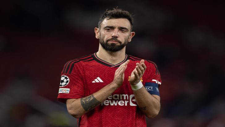 Bruno Fernandes playing for Manchester United